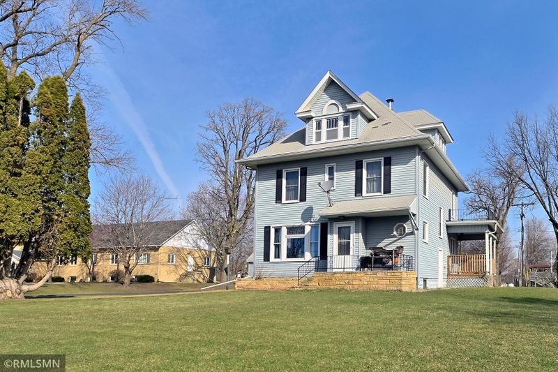 241 Atlantic Ave E, Dassel, MN 55325