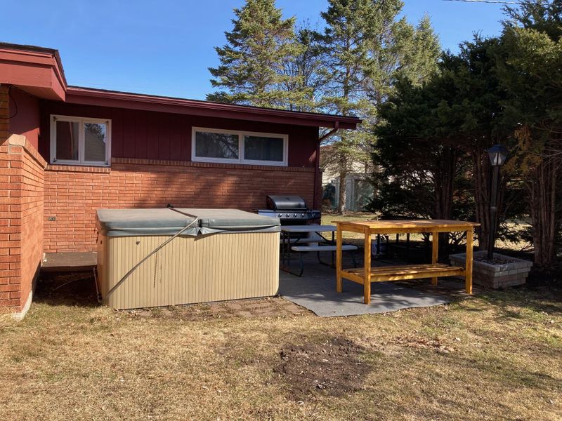 306 18th St, Cloquet, MN 55720