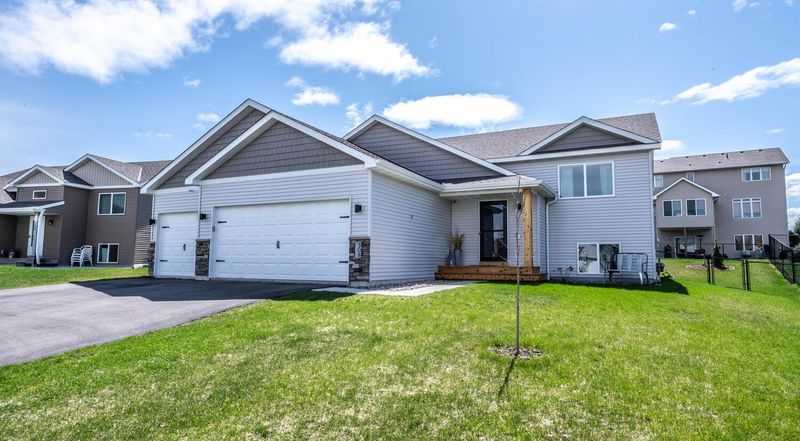 306 Art St NW, New Prague, MN 56071