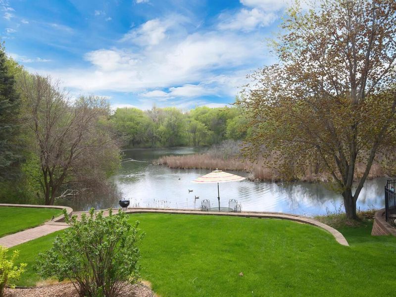 1956 Covington Ln, Eagan, MN 55122