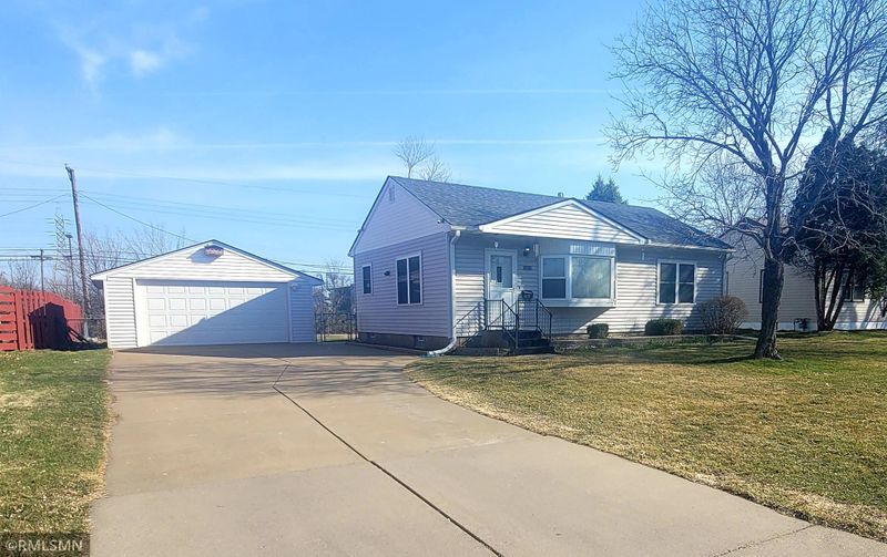 2018 Brookview Dr, Brooklyn Center, MN 55430
