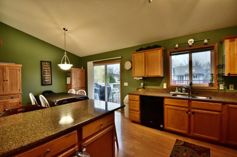 517 Terrace Rd NW, Saint Michael, MN 55376