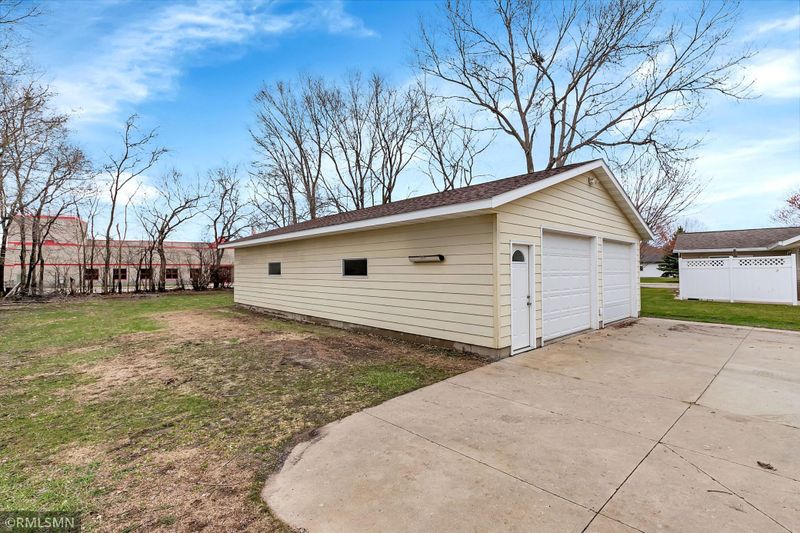 315 E Minnesota St, Saint Joseph, MN 56374