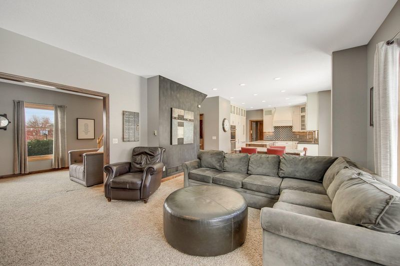 8216 Shenandoah Ln N, Maple Grove, MN 55311