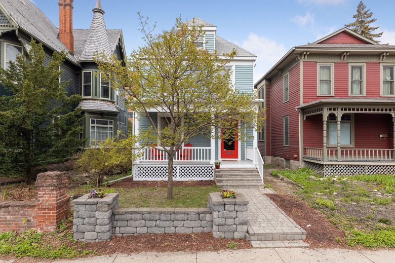 2532 Stevens Ave, Minneapolis, MN 55404