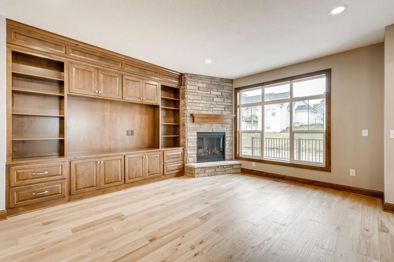 4246 Harrow Cv, Chaska, MN 55318