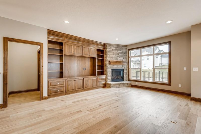 4246 Harrow Cv, Chaska, MN 55318