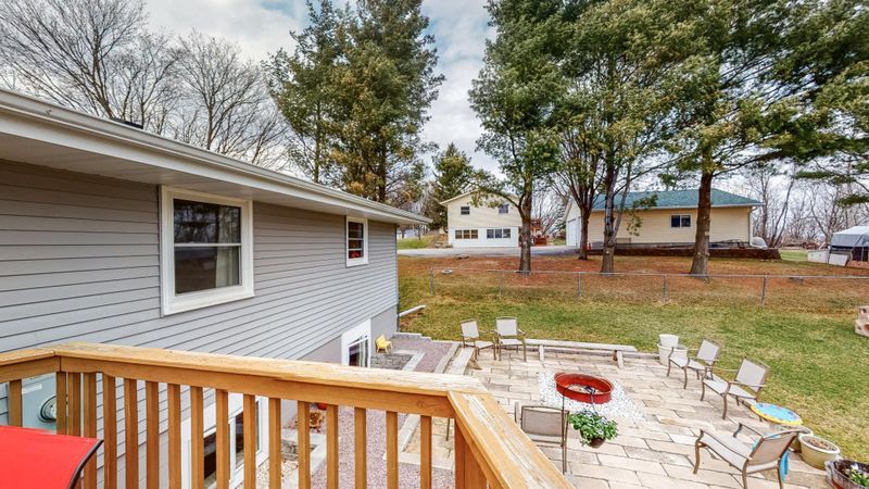 619 Southtown Heights Dr SW, Rochester, MN 55902
