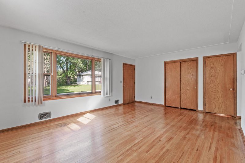 238 N Star Ln, Circle Pines, MN 55014