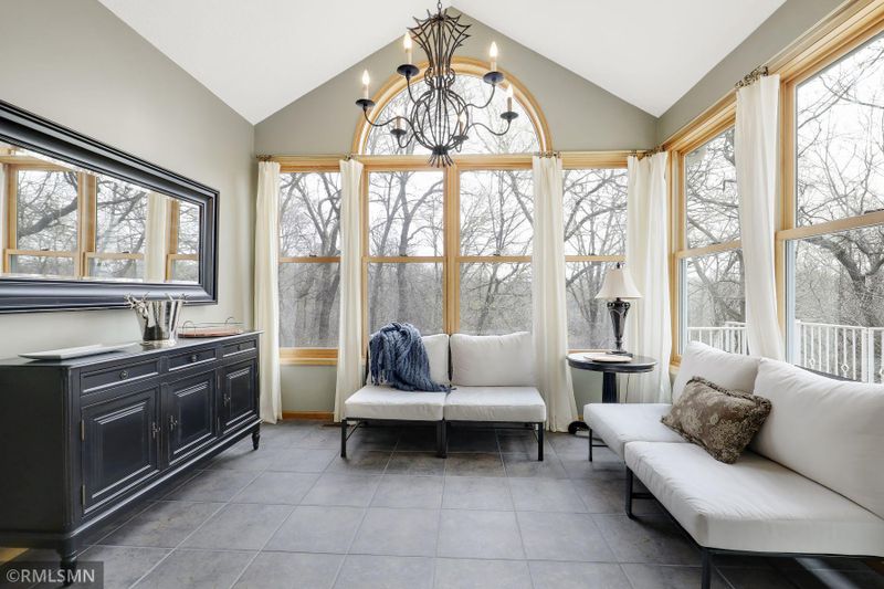 13822 Edenwood Way, Apple Valley, MN 55124