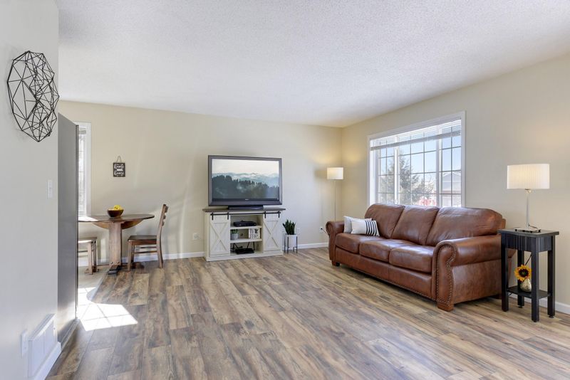 2533 Cobble Hill Ct #E, Woodbury, MN 55125
