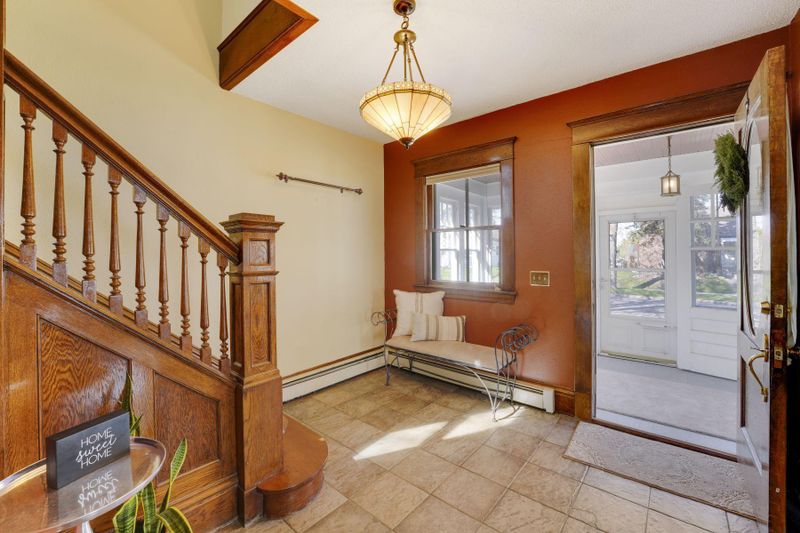 724 Simon Ave, Saint Paul, MN 55117