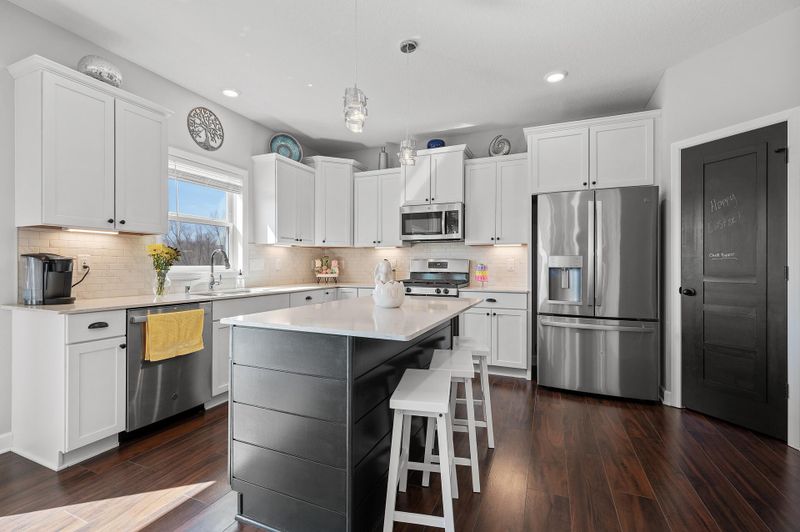 7336 Ridge Creek Trl, Shakopee, MN 55379