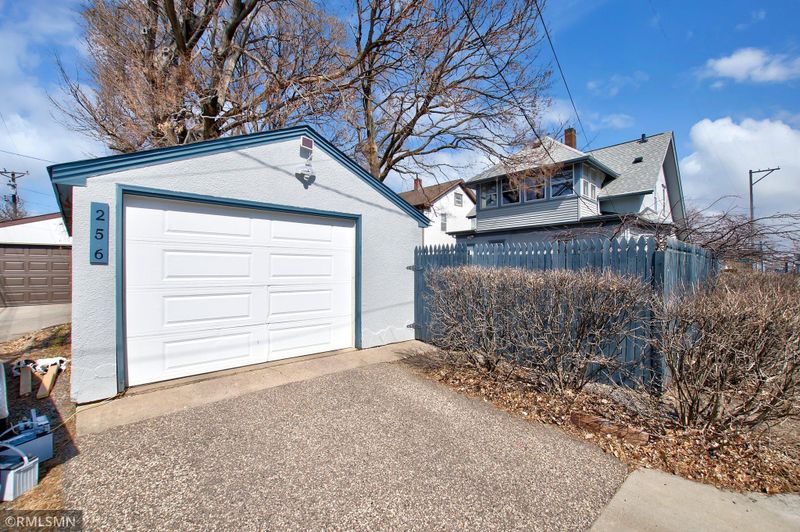 256 5th Ave S, South Saint Paul, MN 55075