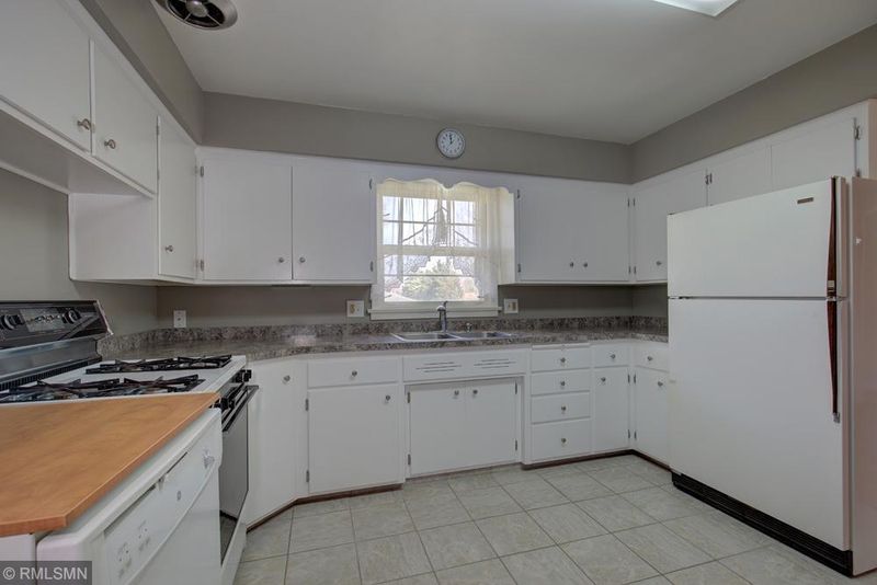 512 Havana Rd, Owatonna, MN 55060