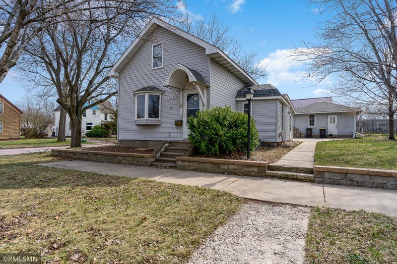 100 Locust St, Saint Peter, MN 56082