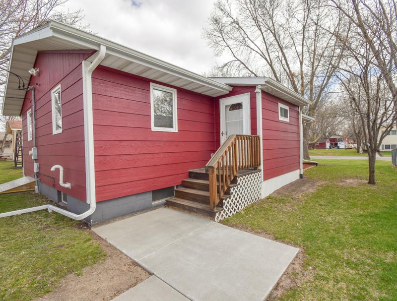 125 35th Ave N, Saint Cloud, MN 56303