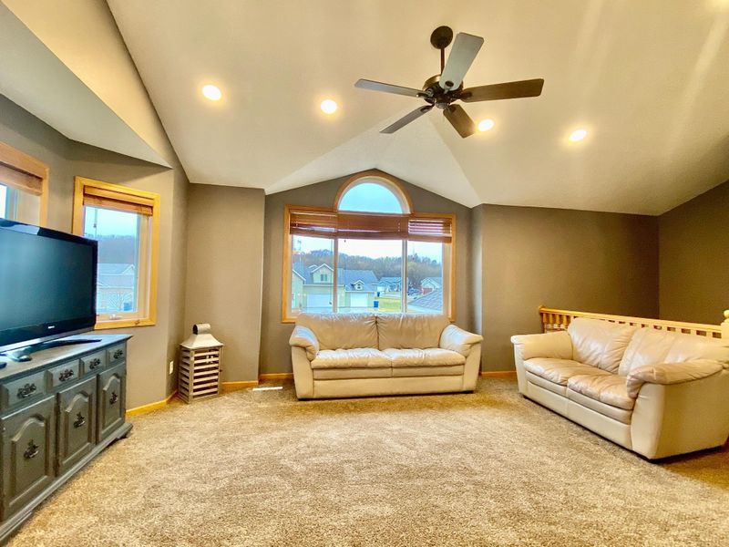 704 1st Ave SW, Saint Joseph, MN 56374