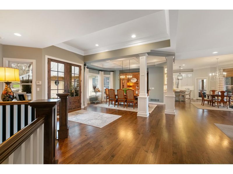 7240 Willow Creek Rd, Eden Prairie, MN 55344