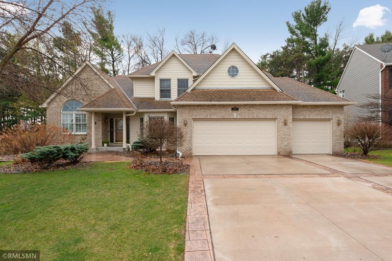 10177 Bridgewater Ct, Woodbury, MN 55129