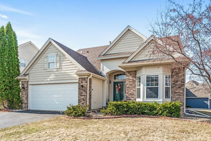 6449 Polaris Ln N, Maple Grove, MN 55311