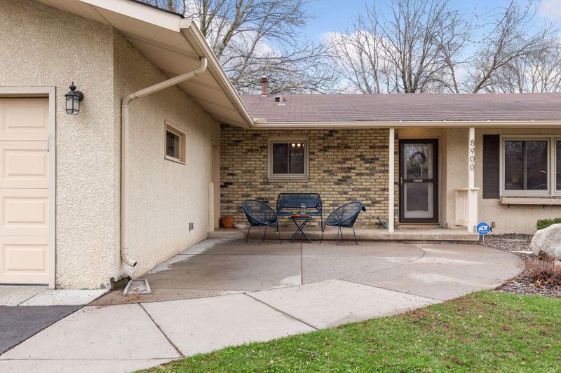 8900 40th Ave N, New Hope, MN 55427