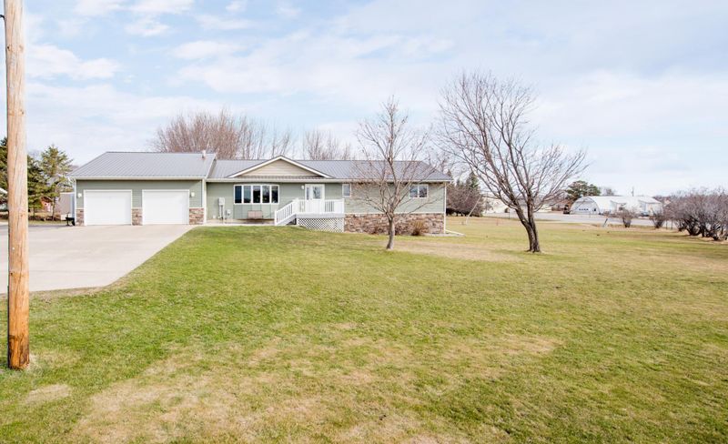 504 W Nokomis St, Osakis, MN 56360