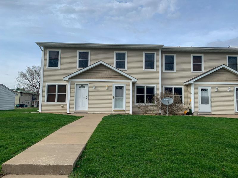 628 Pine St, Prescott, WI 54021