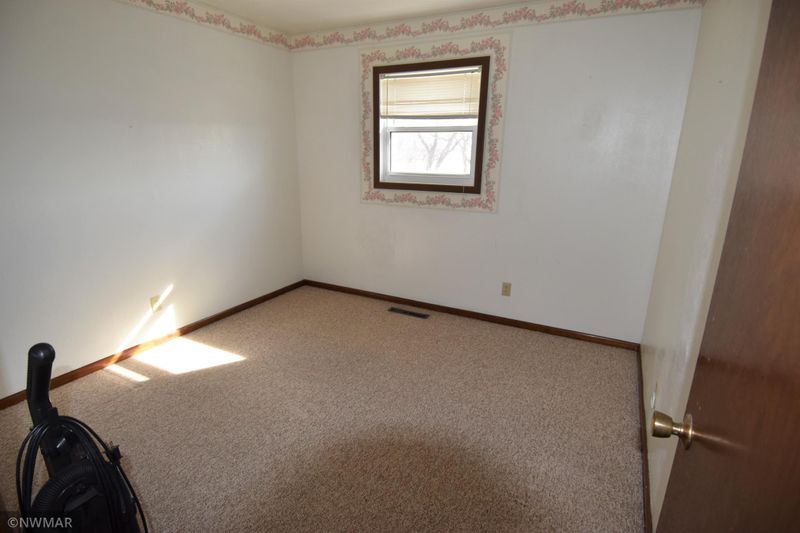 1020 250th Ave, Donaldson, MN 56720