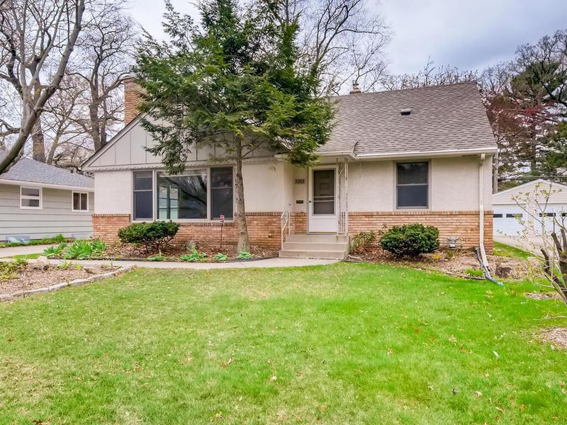 1343 Murray St, Saint Paul, MN 55116