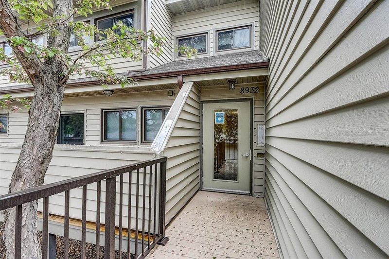 8932 Neill Lake Rd #114, Eden Prairie, MN 55347