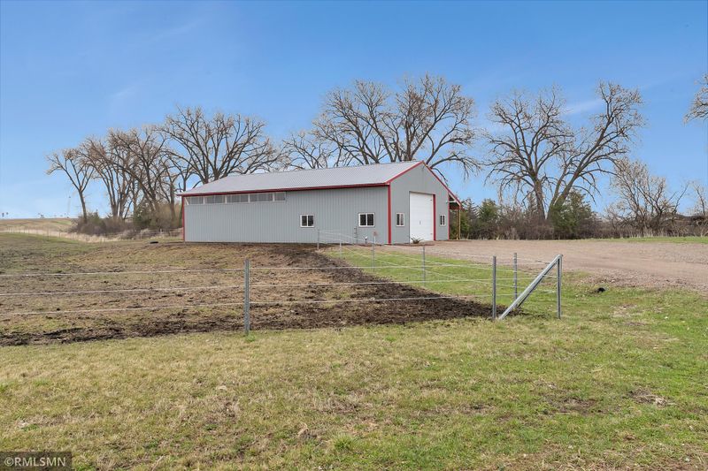 4859 15th Ave SW, Willmar, MN 56201