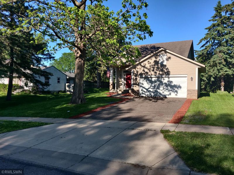 730 Bellows St, Saint Paul, MN 55107