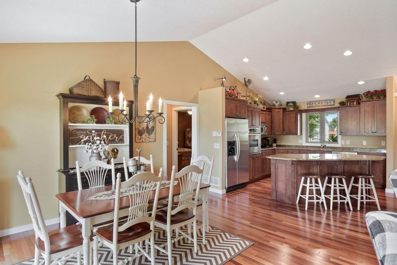 370 Ottawa Ave SE, Hutchinson, MN 55350