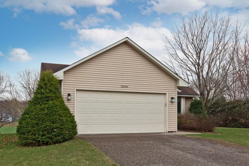 10566 166th St W, Lakeville, MN 55044