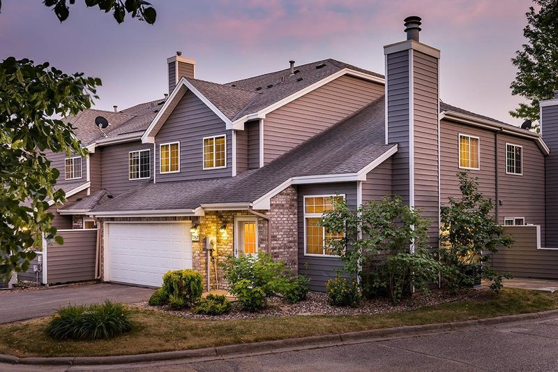 7767 S Shore Dr, Chanhassen, MN 55317