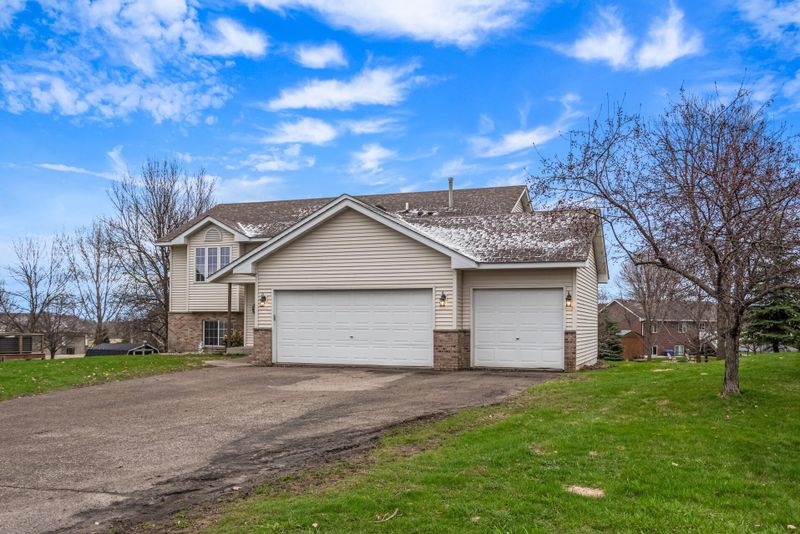 2035 Greens Cir, Howard Lake, MN 55349