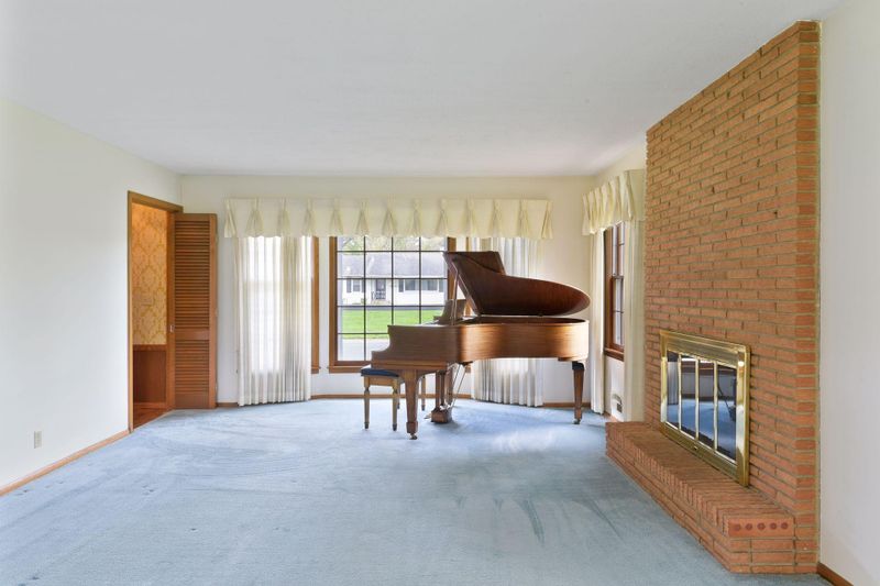 9401 Sheridan Ave S, Bloomington, MN 55431