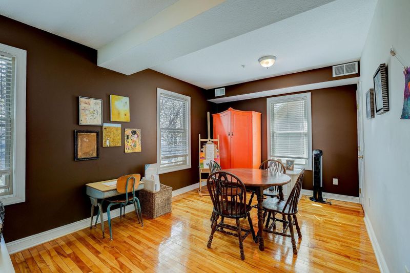 2827 Bryant Ave N #3, Minneapolis, MN 55411