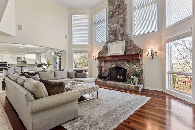 4587 Medina Lake Dr, Medina, MN 55340