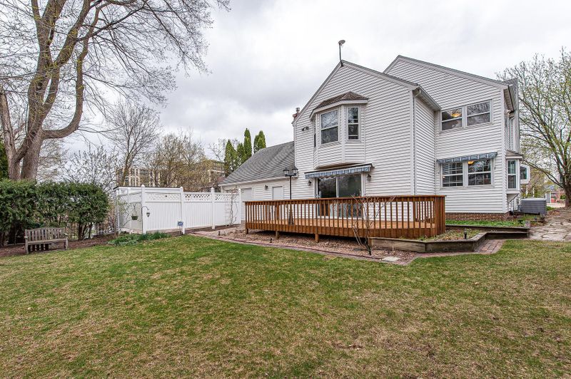 407 15th Ave SW, Rochester, MN 55902