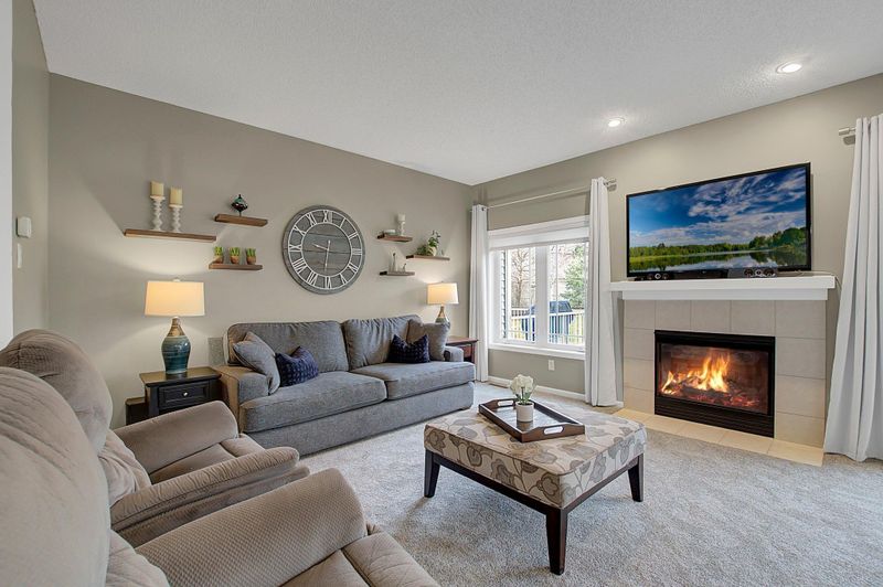 13631 Couchtown Ave, Rosemount, MN 55068
