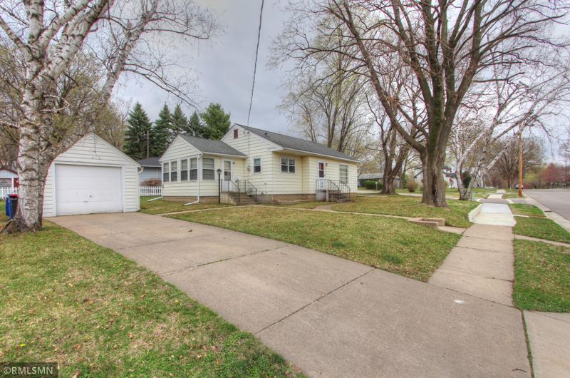 912 Maple St, Red Wing, MN 55066