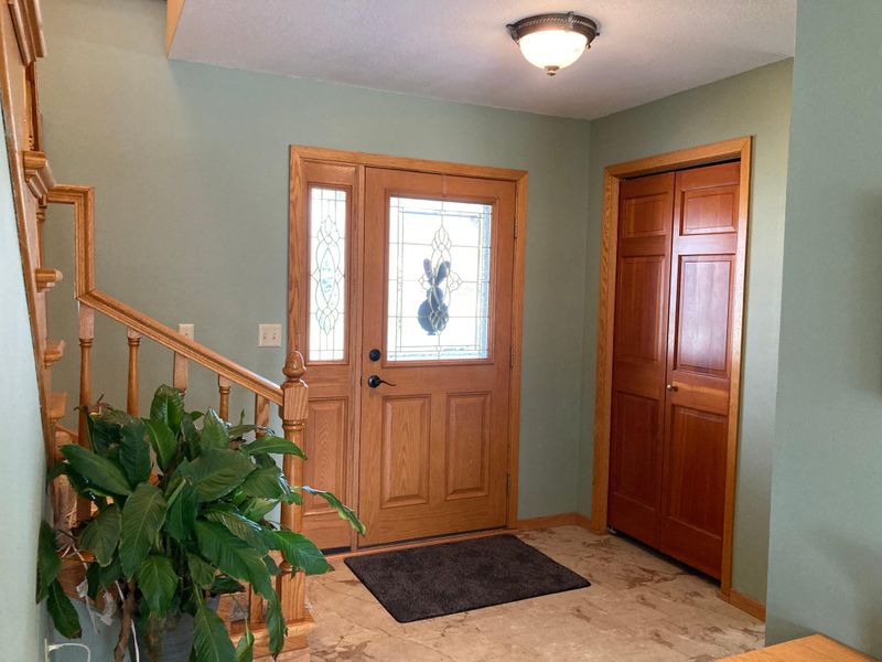 4612 Bower Pa, Inver Grove Heights, MN 55076