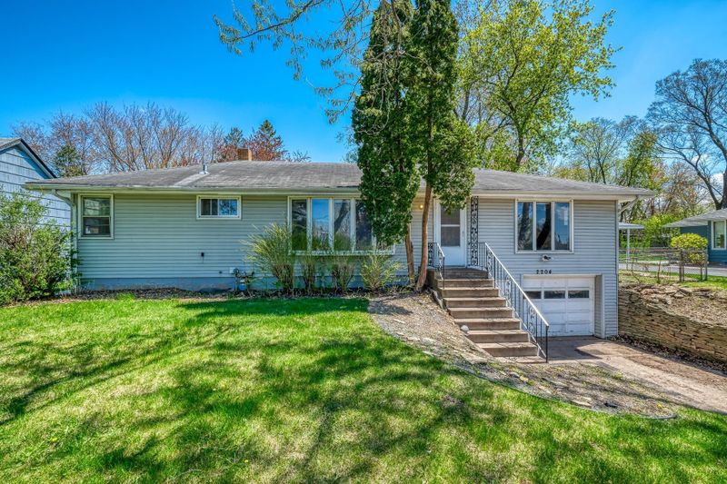 2204 Hazel St N, Maplewood, MN 55109