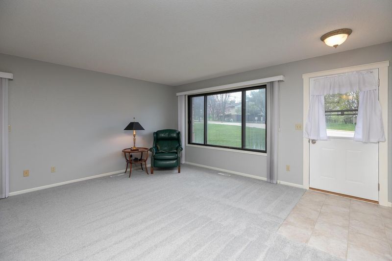 8 Conner Cir SW, Rochester, MN 55902
