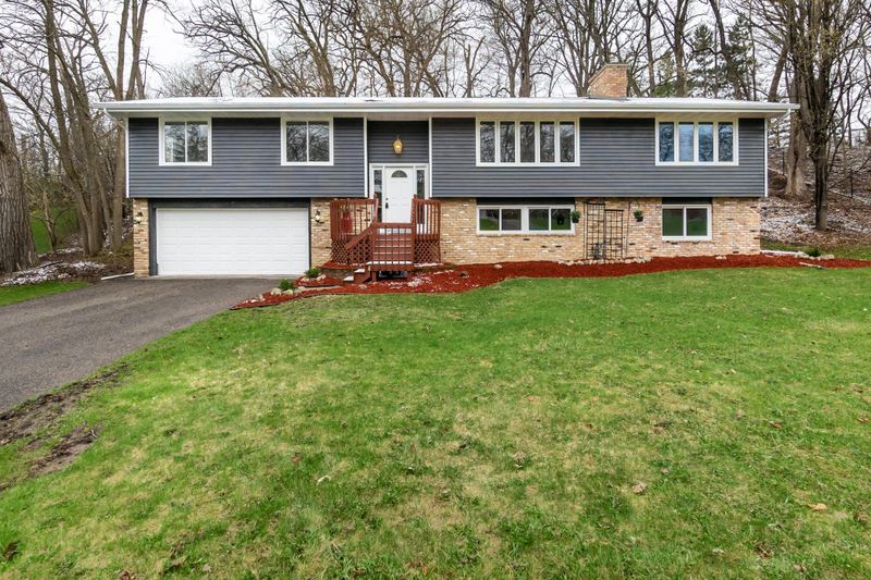 6618 Rainbow Dr, Eden Prairie, MN 55346
