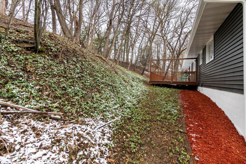 6618 Rainbow Dr, Eden Prairie, MN 55346