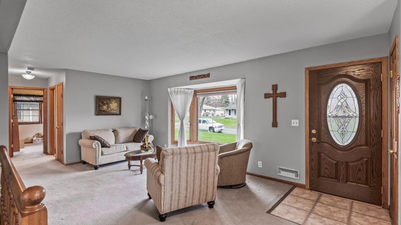 11644 Xavis St NW, Coon Rapids, MN 55433