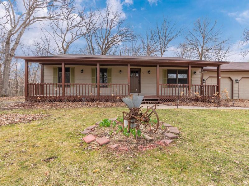 3225 W 180th St, Jordan, MN 55352